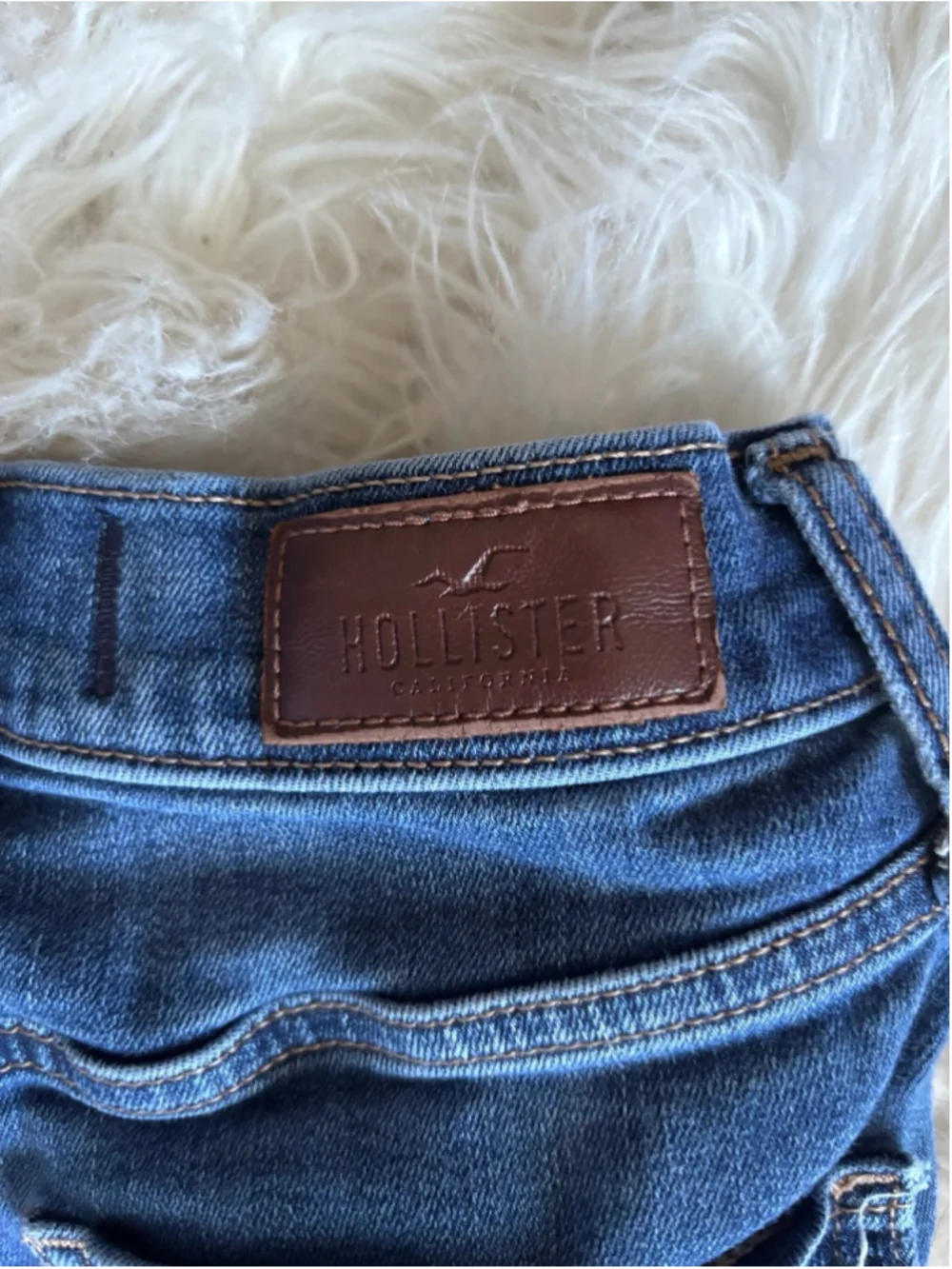 Hollister High Rise Short Jeans denim Shorts Size 23 distressed cuffed vacation